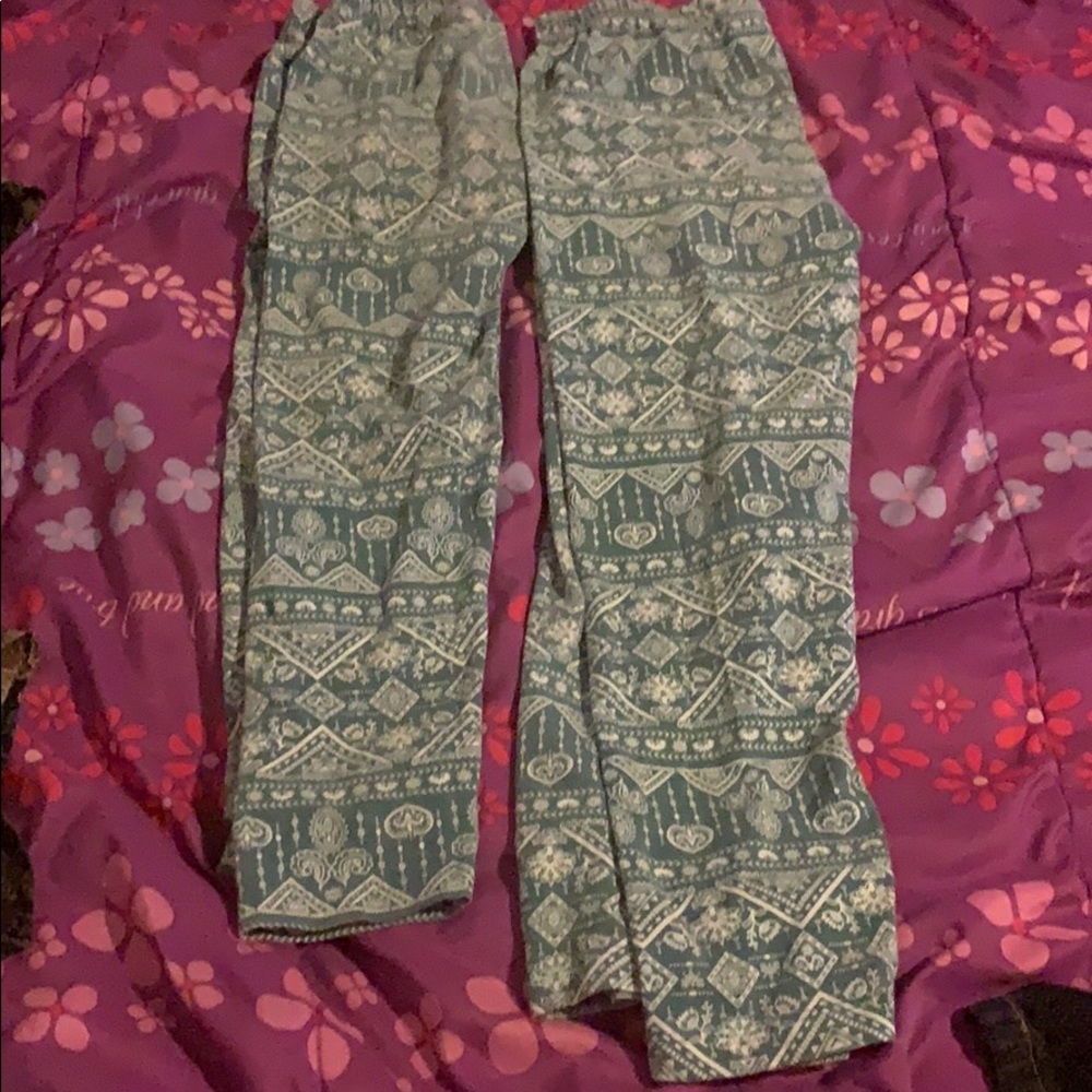 2 pair of matching leggings size small and large